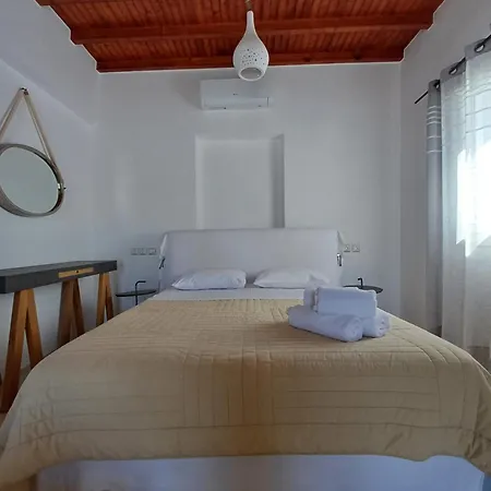 アパートホテル マノス ルームズ Mykonos Town