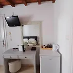 马诺斯酒店