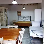 马诺斯酒店 公寓式酒店 3*