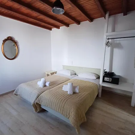 Manos Lejlighedshotel 3*