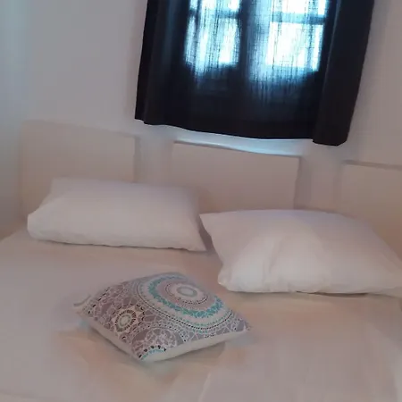 Manos Lejlighedshotel