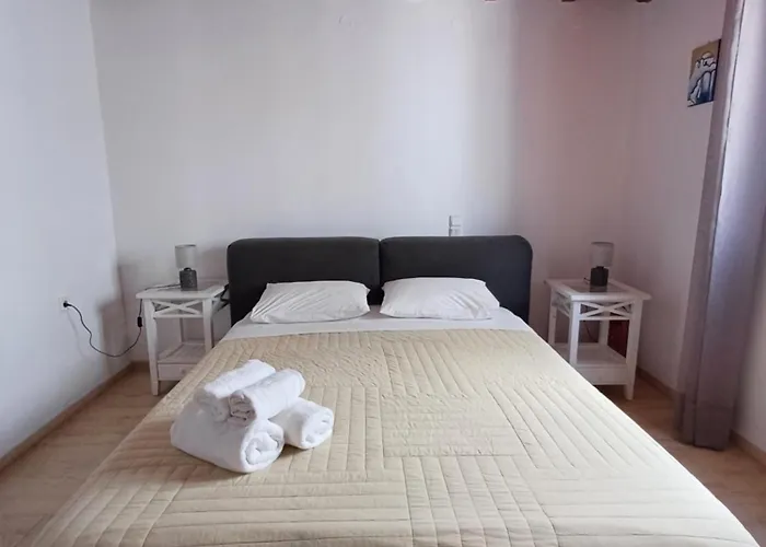 Lägenhetshotell Manos 3*