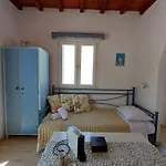 マノス ルームズ 3* Mykonos Town