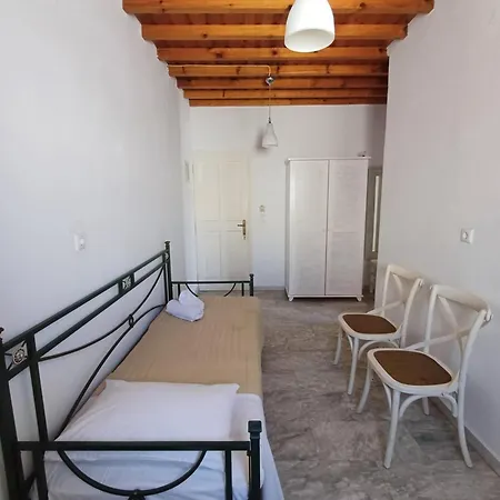 Manos Apart-hotel