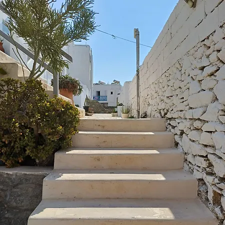 Manos 4* Mykonos Town