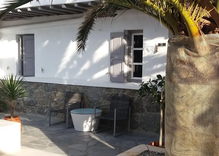 Manos 3* Mykonos Town