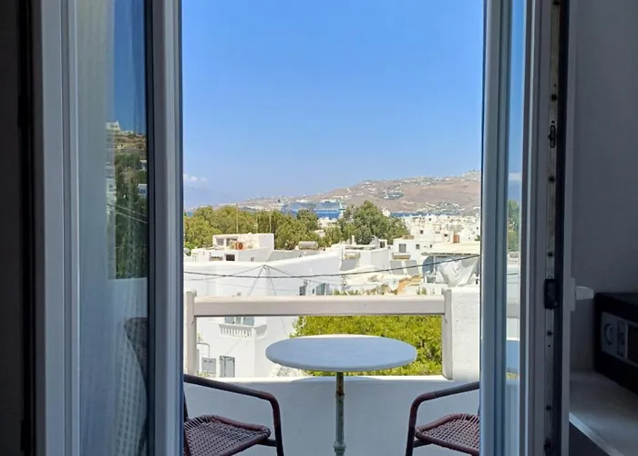 Hotel apartamentowy Manos 3*