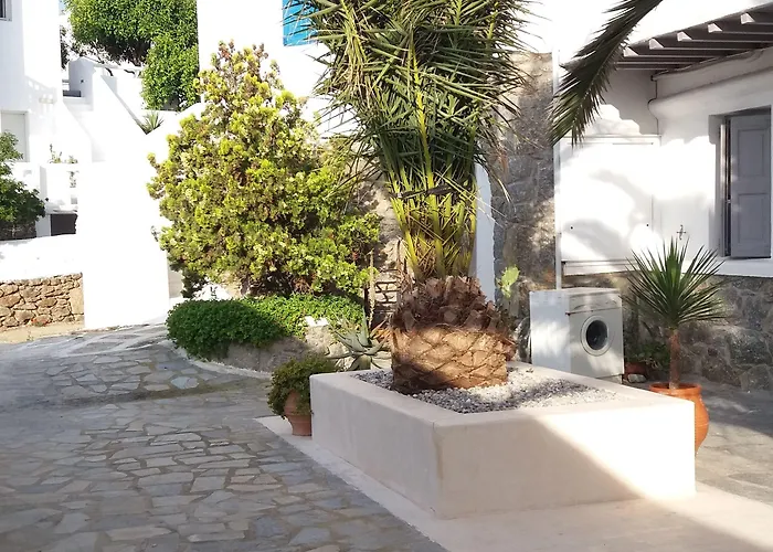 Manos 3* Mykonos Town